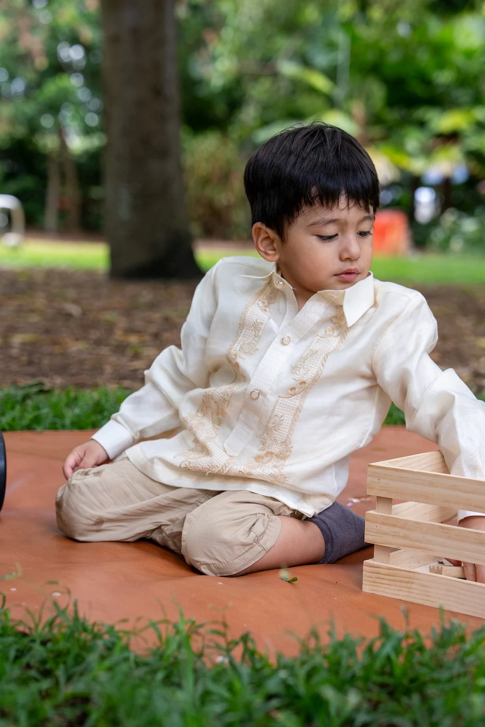 'Antonito' Children's Barong Tagalog – Cream, Organza - Image 8