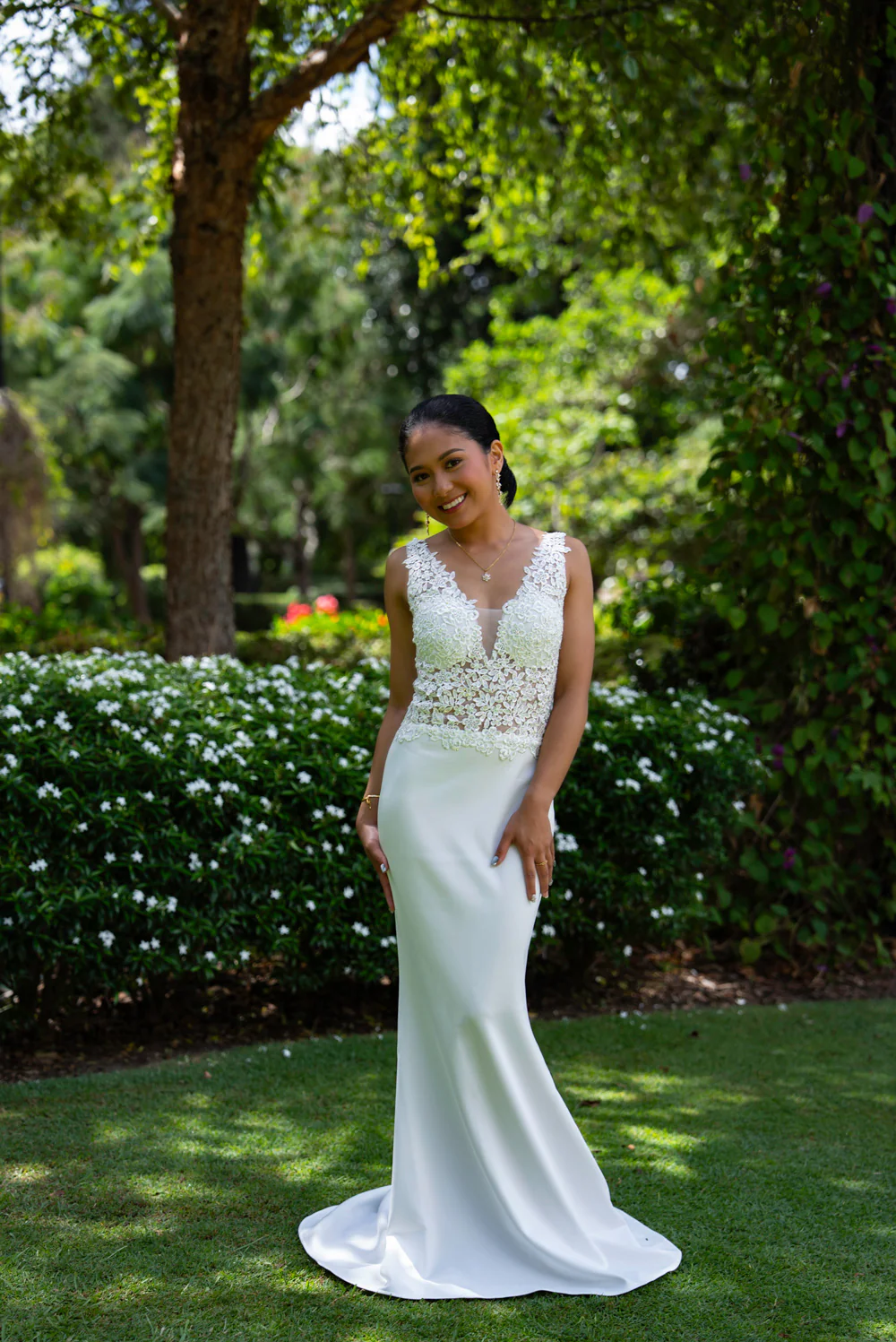 'Florence' Floral Embellished Formal & Bridal Dress (Ivory White) - Image 4