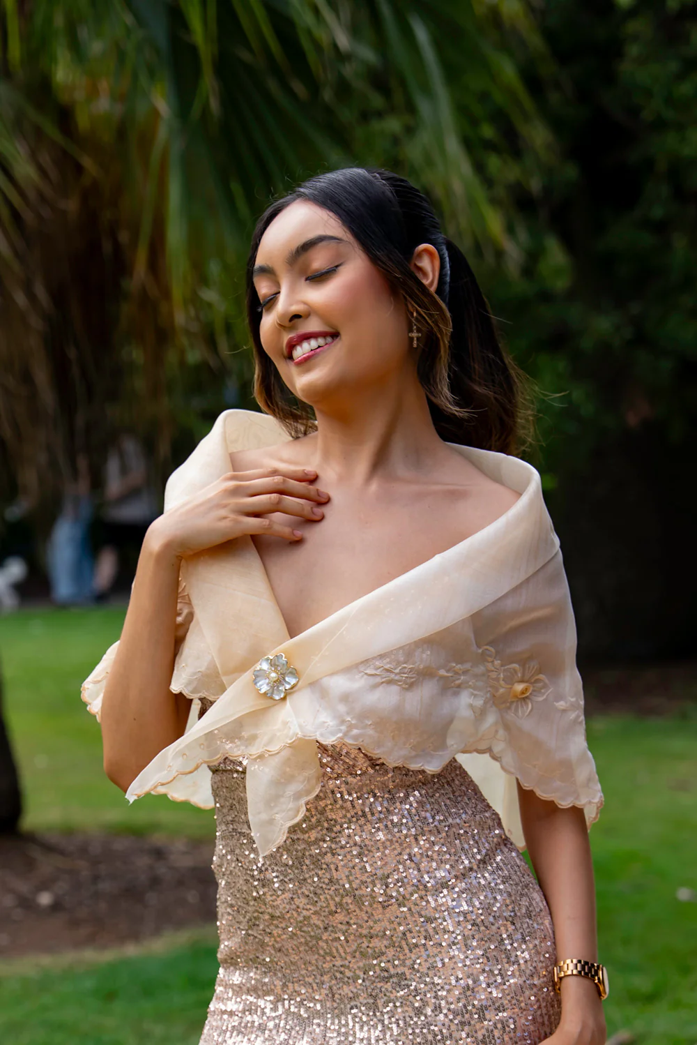 'Maria Clara' Filipiniana Alampay (Beige) - Image 9