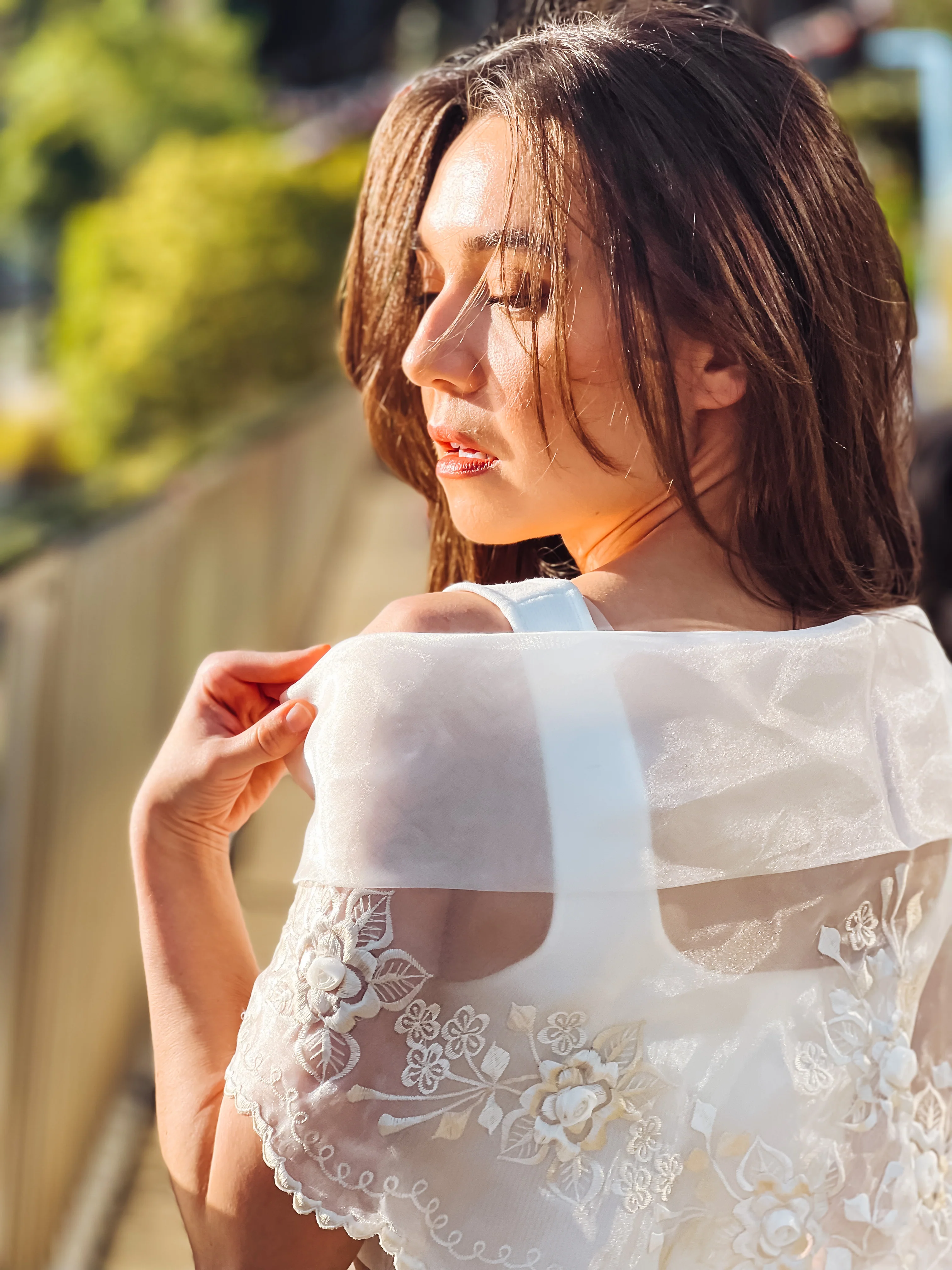 'Maria Clara' Filipiniana Alampay (Ivory White) - Image 12