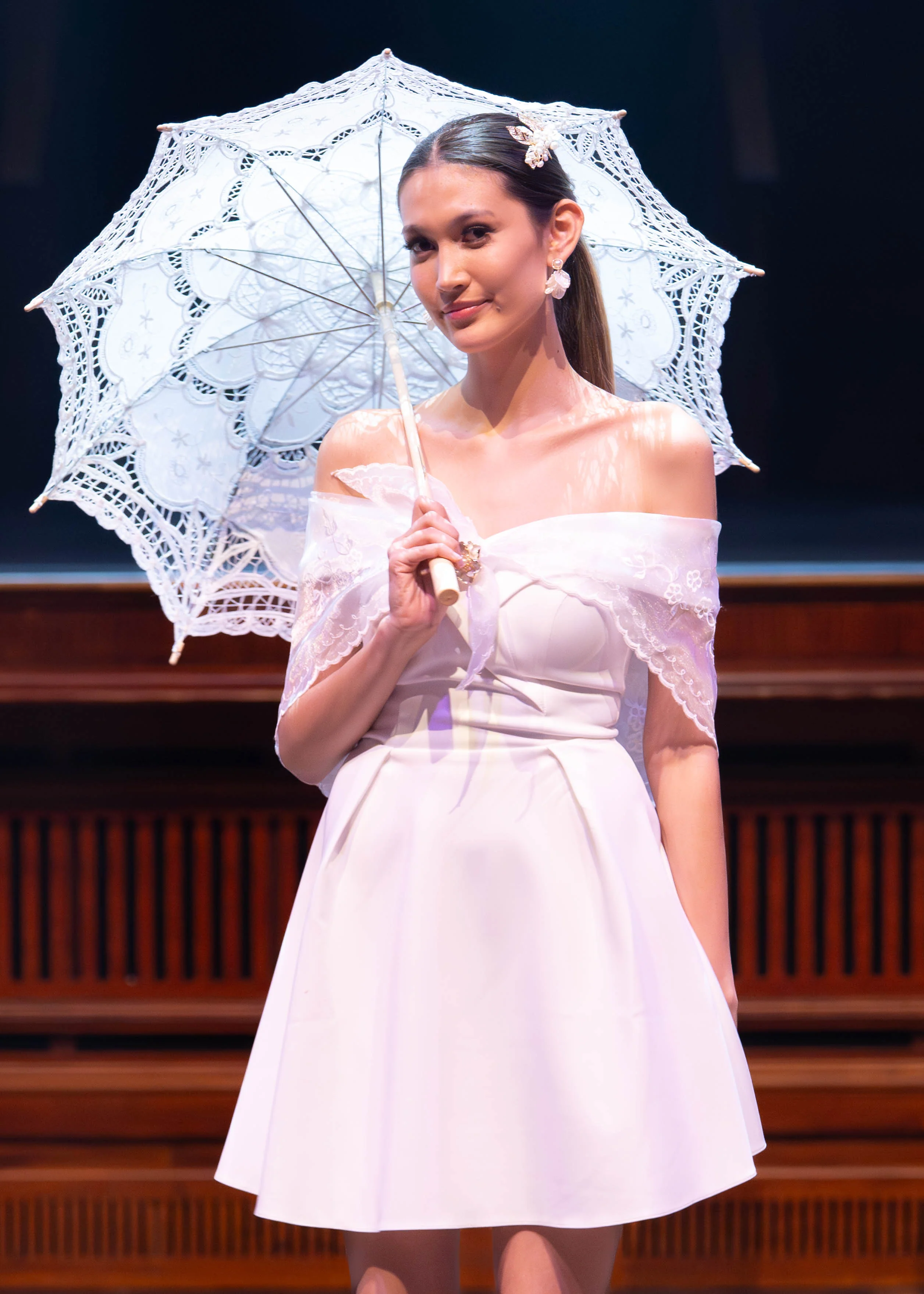 'Payong' Lace Parasol (Snow White) - Image 9